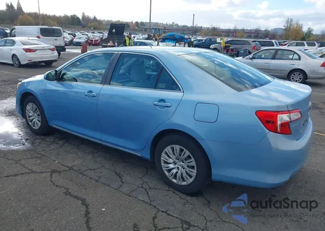 2012 Toyota Camry Le z USA, uszkodzony, nr VIN 4T4BF1FK4CR178319